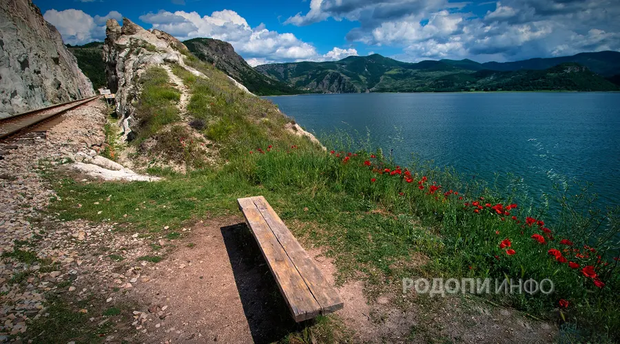 Пътуване с влак по линията Подкова Димитровград